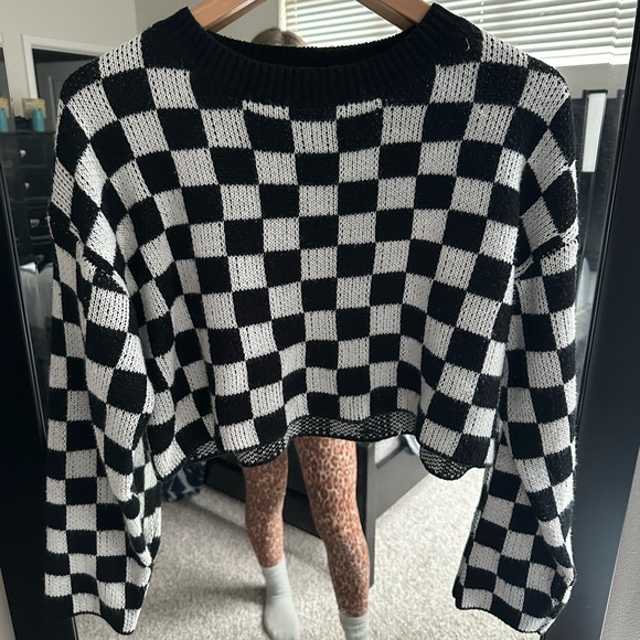 Sweaters - Black & White Checkerboard Cropped Sweater